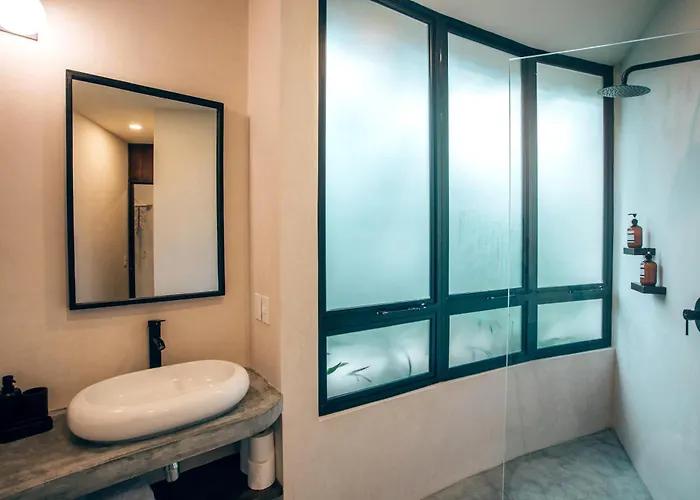 Luxury Jungle Villa-pvt Pool -100mbs- Concierge 8a *